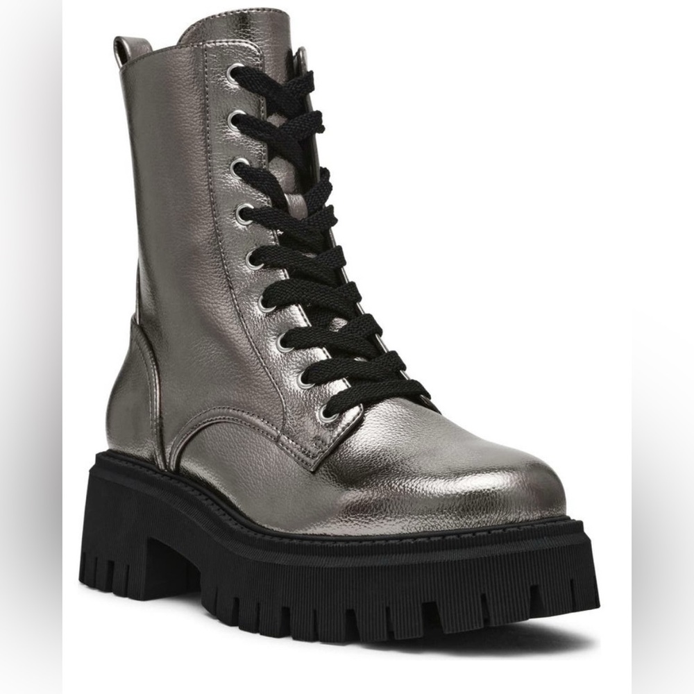 DV by Dolce Vita Glisten Combat Boot 🥾